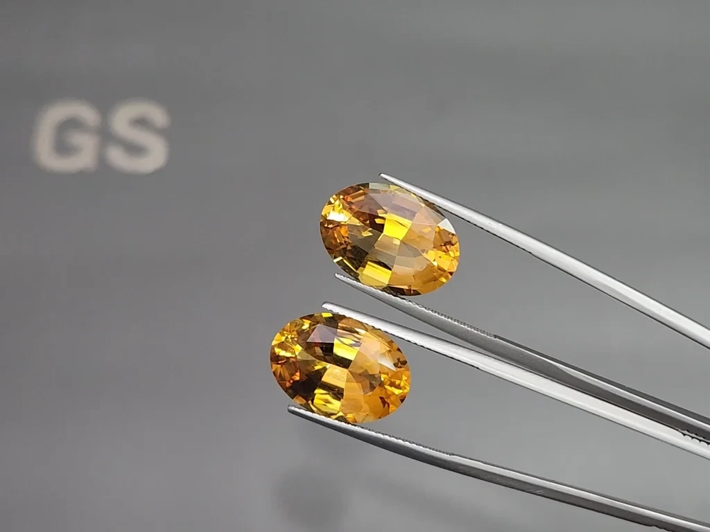 A 19.79-carat, high-precision oval-cut citrine set from Africa 3
