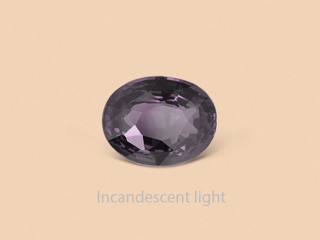 Alexandrite with strong color change effect in oval cut 5.04 ct, Sri Lanka 3