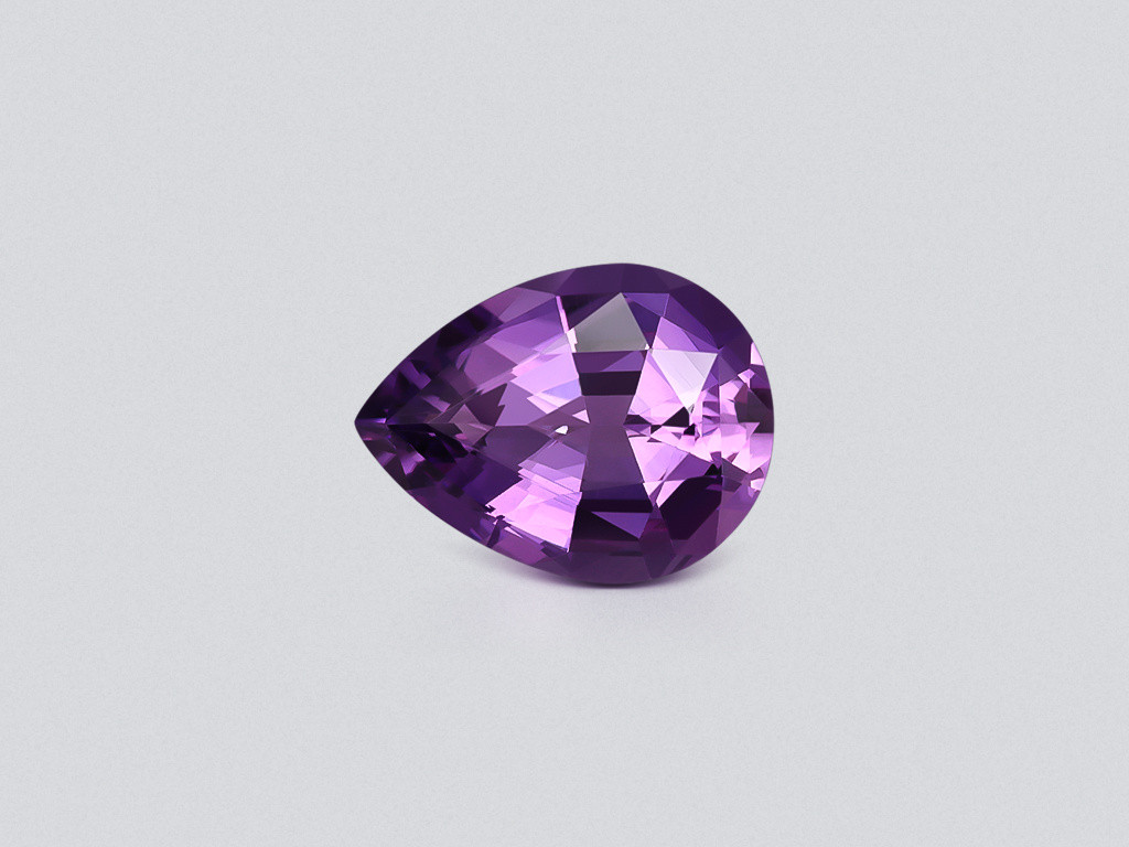 Amethyst in a high precision pear cut 5.00-7.00 carats, Brazil
