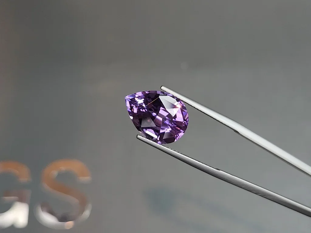 Amethyst in a high precision pear cut 5.00-7.00 carats, Brazil 3