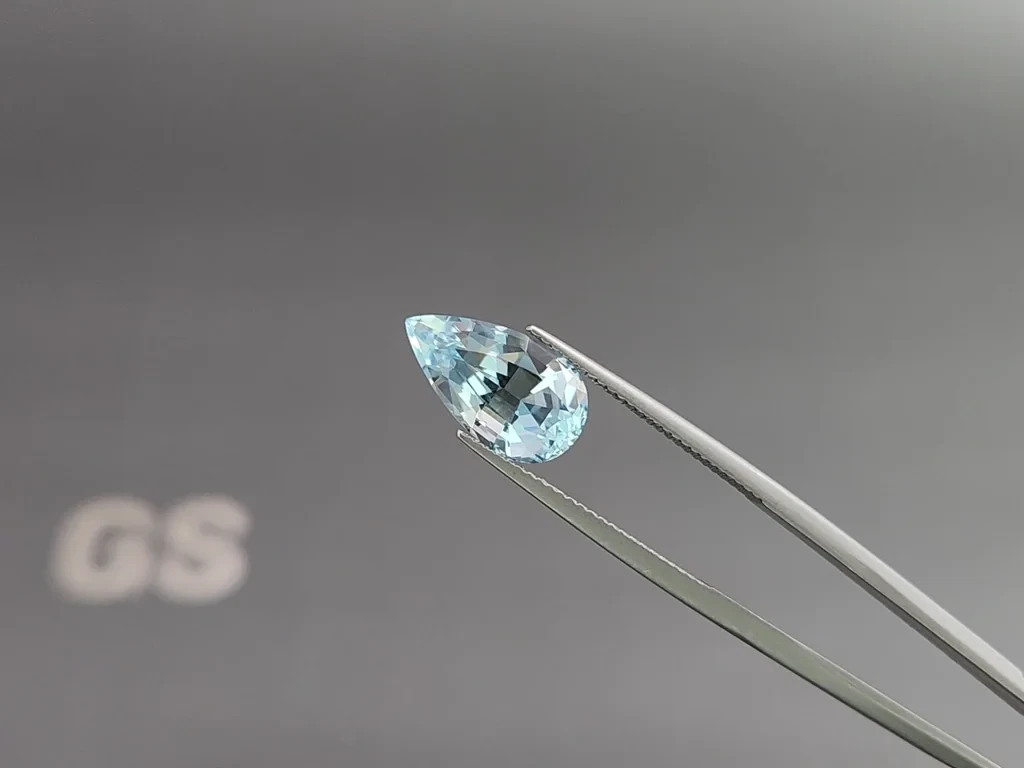 Aquamarine Santa Maria pear cut 3.64 carats, Mozambique 3