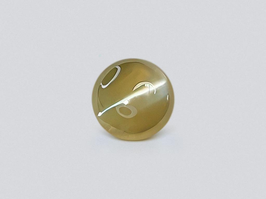 Chrysoberyl Cat Eye cabochon cut 1.68 carats, Sri Lanka