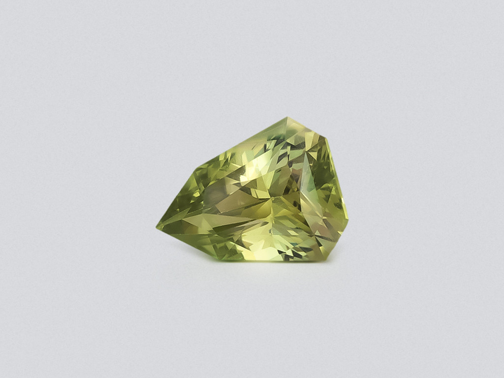 Chrysoberyl fancy cut 1.61 carats, Sri Lanka