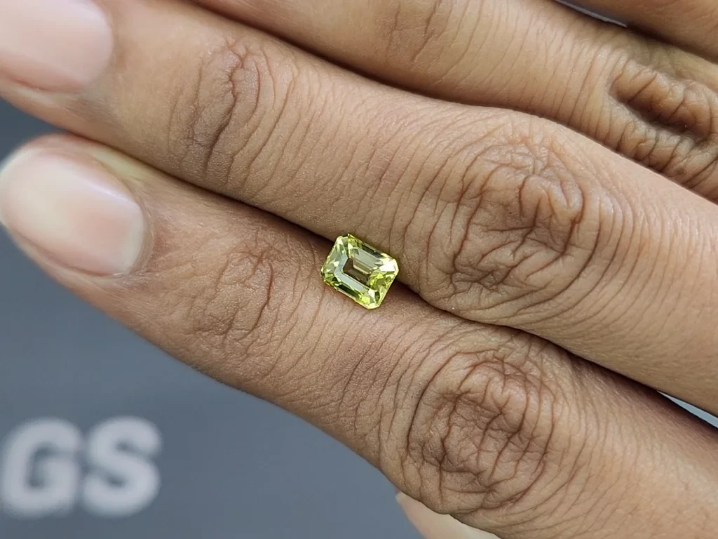 Chrysoberyl octagon cut 1.18 carats, Sri Lanka 2