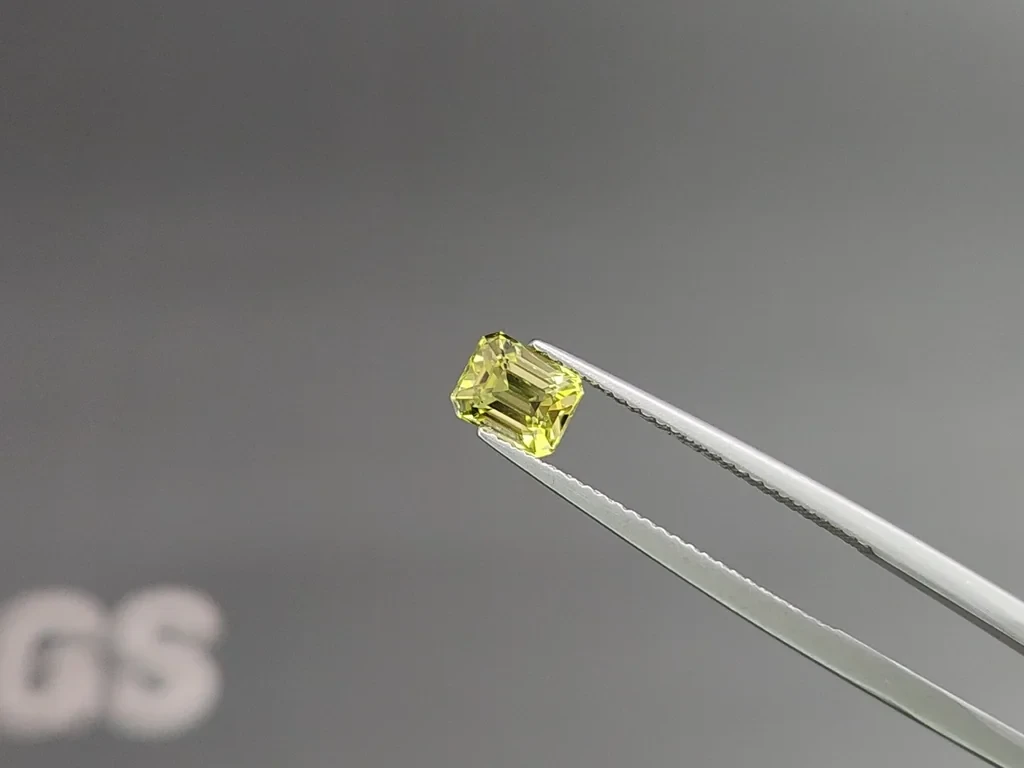 Chrysoberyl octagon cut 1.18 carats, Sri Lanka 3