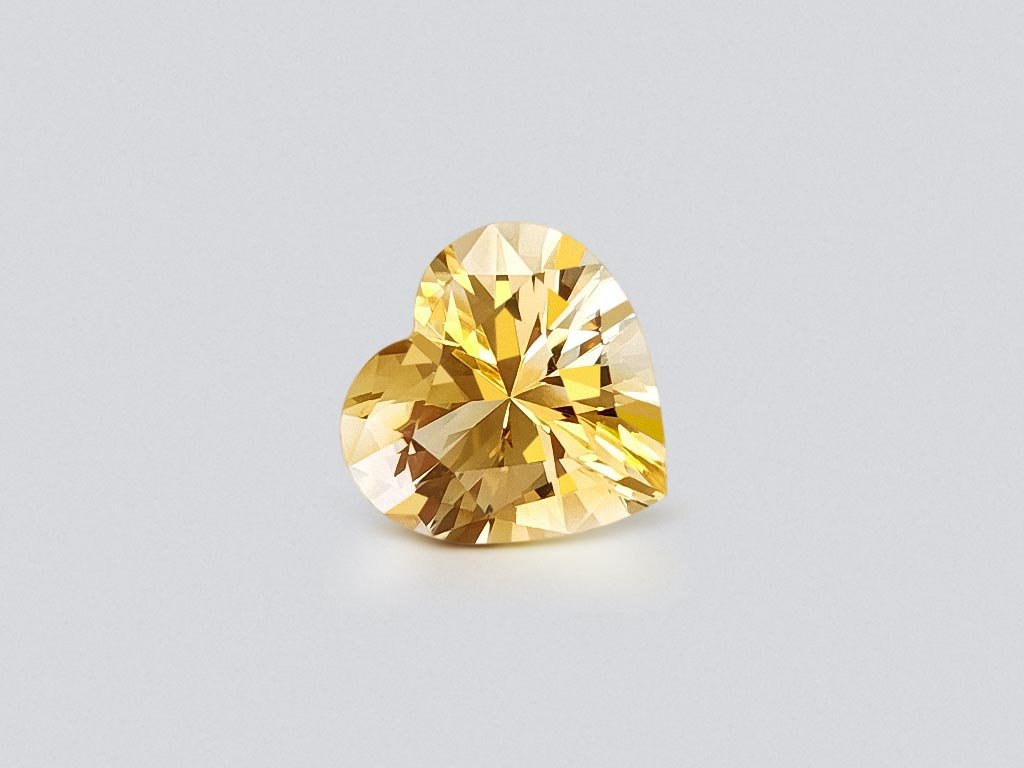 Citrine in a high-precision heart cut 5.03 carats, Africa