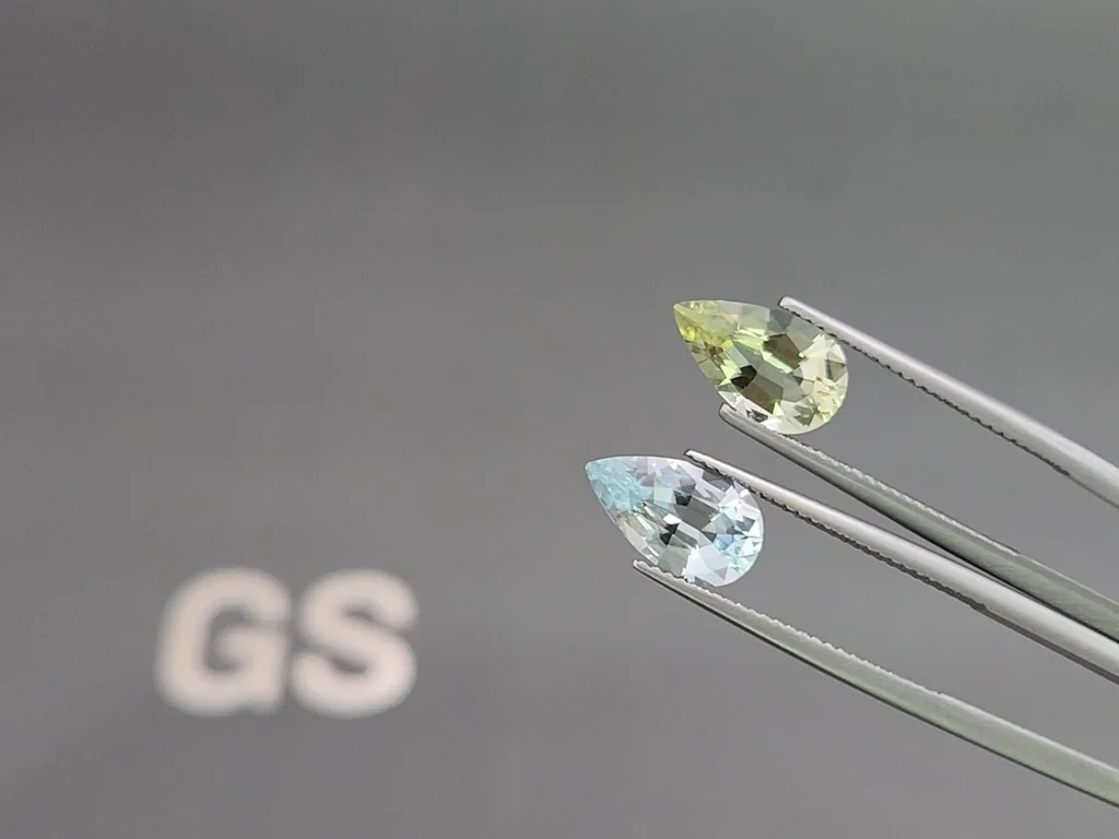 Contrasting pair of aquamarine and heliodor pear cut 4.05 carats, Mozambique 3