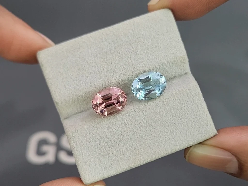 Contrasting pair of aquamarine and tourmaline oval cut 5.47 carats, Mozambique, Nigeria 4