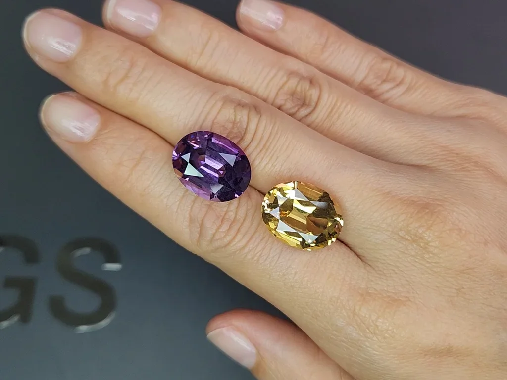 Contrasting pair of purple amethyst and yellow citrine in a precision cut oval 17.65 carats, Africa 2