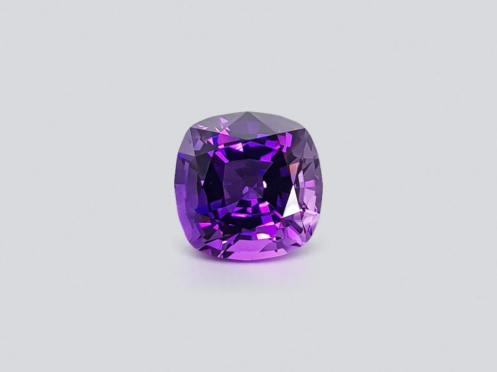 Cushion cut amethyst 8.55 carats, Brazil