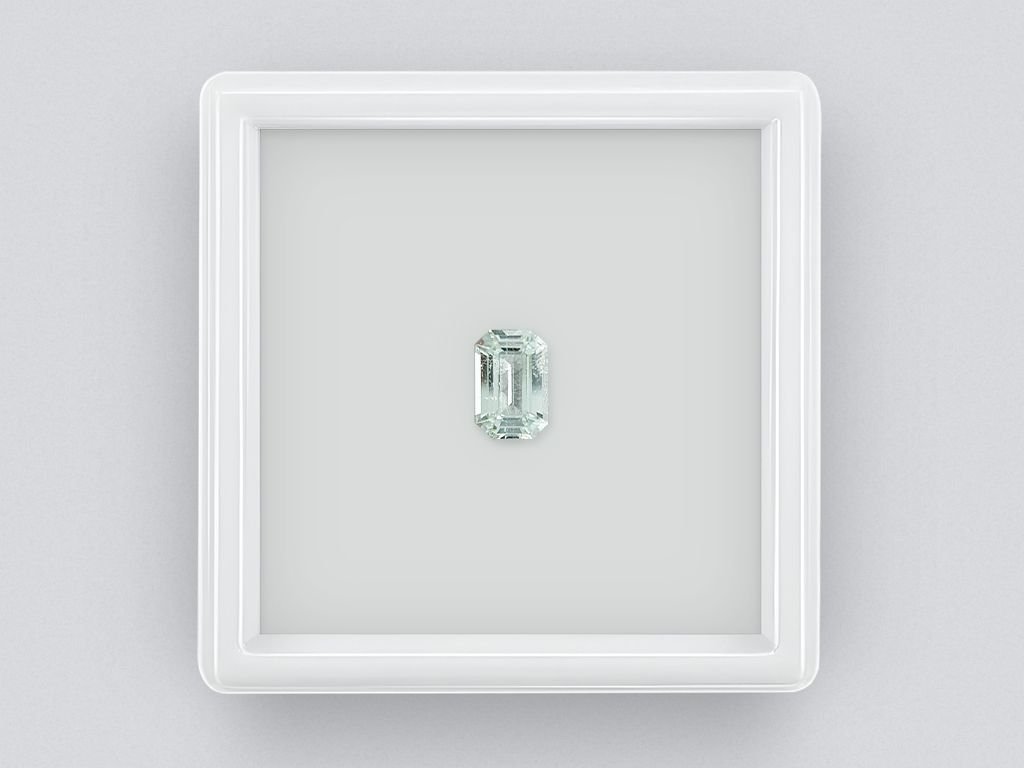 Cushion cut beryl 0.86 carats, Africa 4