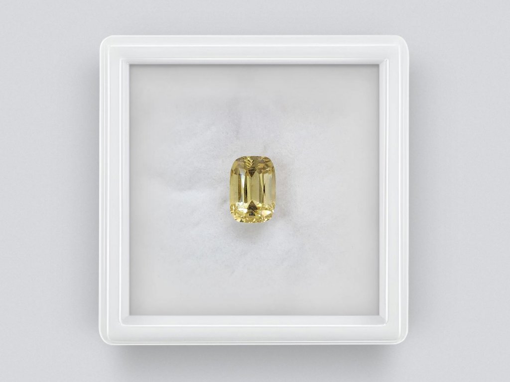 Cushion cut yellow beryl 1.64 carats, Nigeria