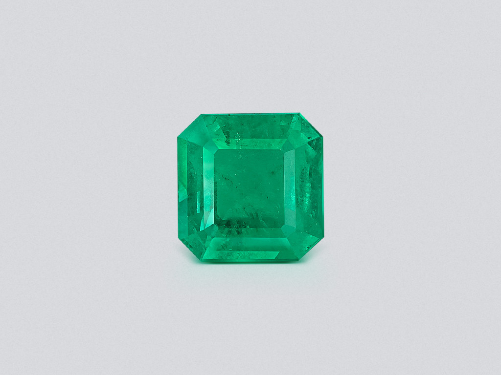 Emerald octagon cut 4.07 carats, Colombia