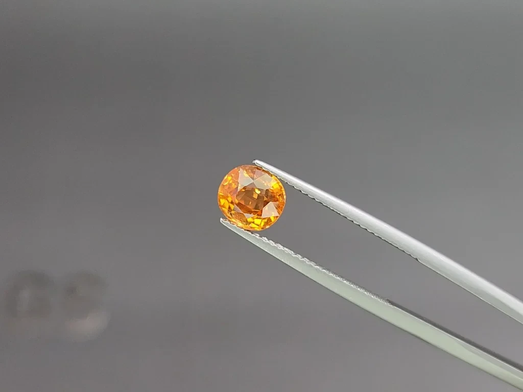 Garnet  spessartine Fanta Color cushion cut 2.26 carats,  Africa 3