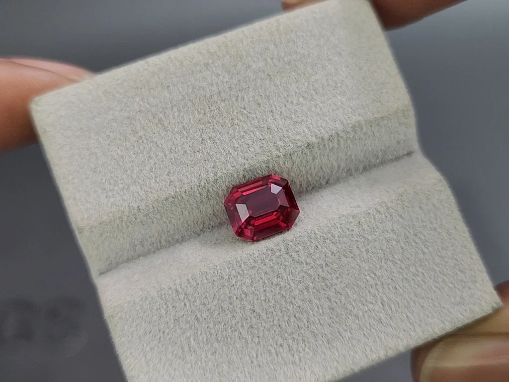 Intense Red ruby in octagon cut 2.02 carats, Mozambique 4