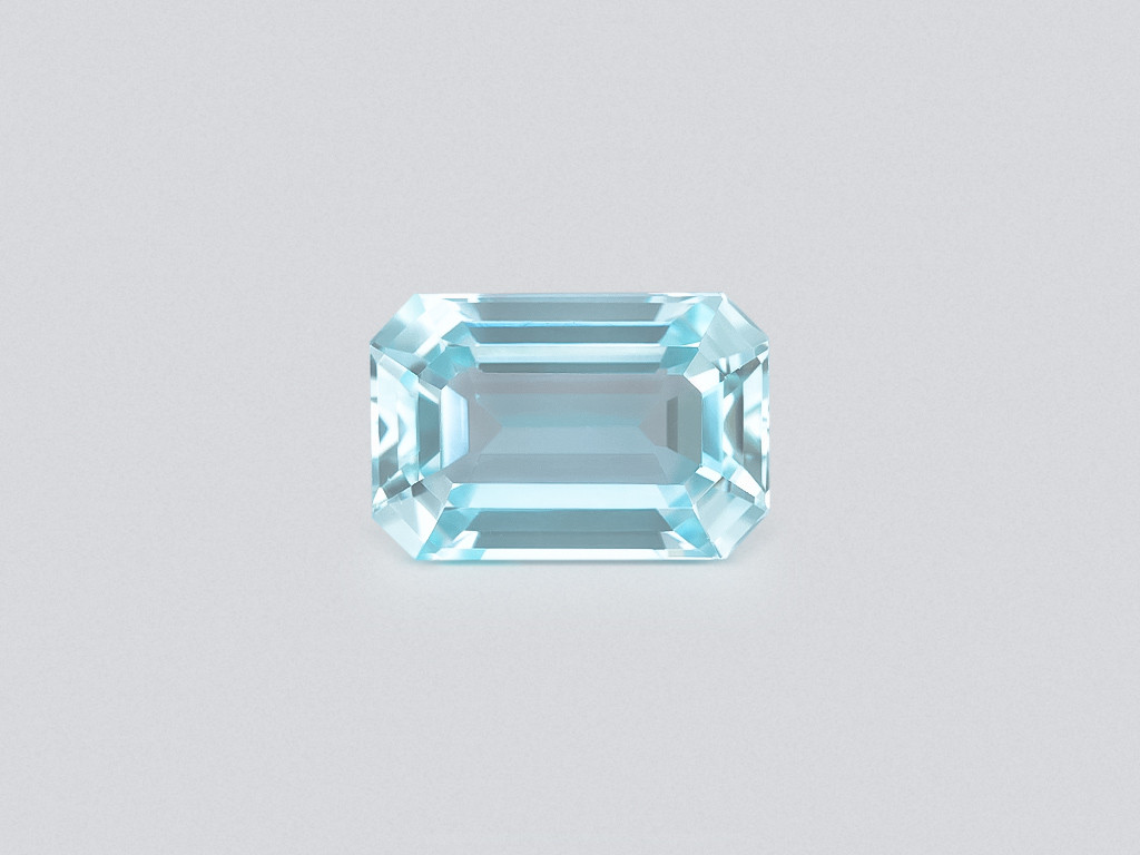 Large aquamarine octagon cut 15.57 carats, Madagascar