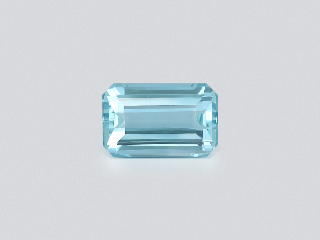 Large aquamarine octagon cut 15.6 carats, Madagascar