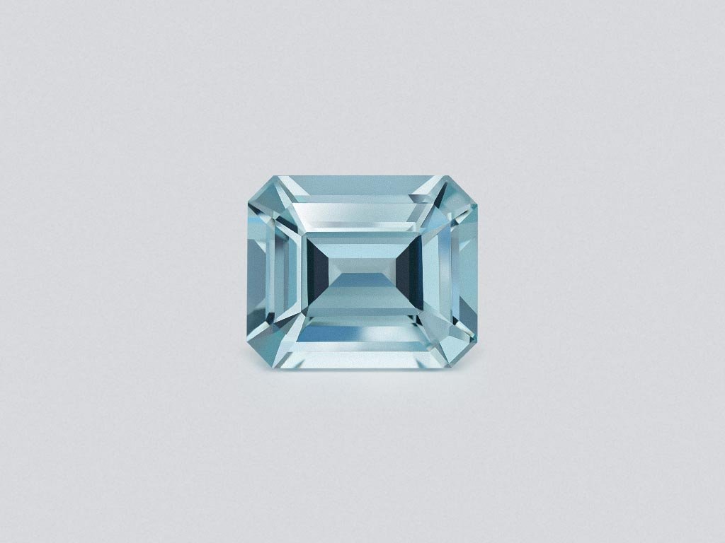 Large blue aquamarine in octagon cut 28.85 carats, Africa