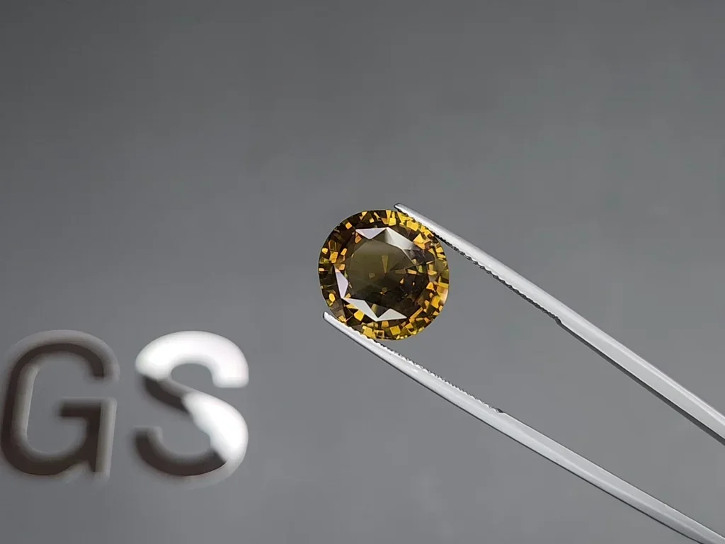 Large color change alexandrite in oval cut 14.24 carats, Sri Lanka 4