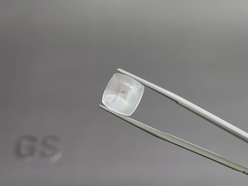 Moonstone cabochon cut 6.60 carats, Burma 3