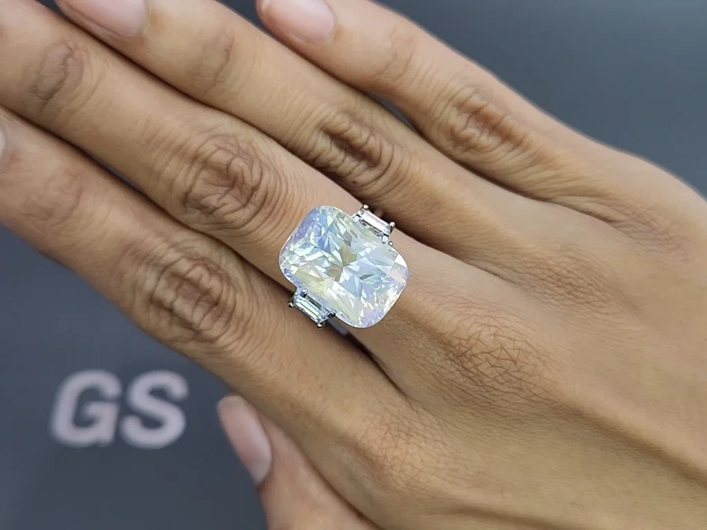 Moonstone cushion cut 14.04 carats, Africa 5