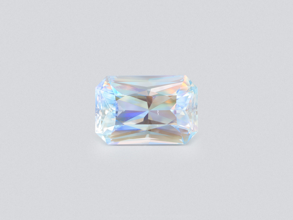 Moonstone radiant cut 14.81 carats, Africa