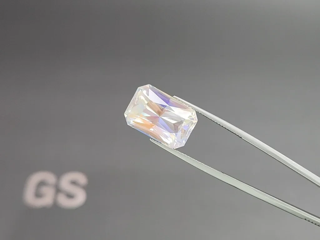 Moonstone radiant cut 14.81 carats, Africa 3
