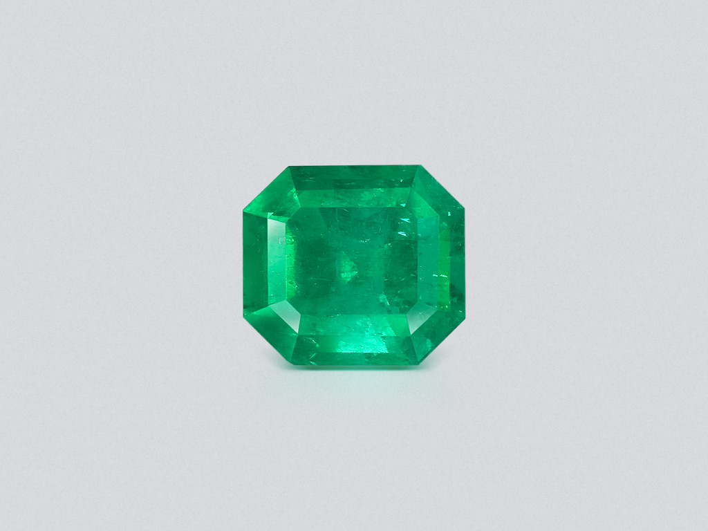 Muzo Green emerald in octagon cut 4.53 carats, Colombia