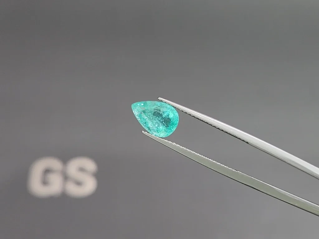 Neon blue Paraiba tourmaline in pear cut 2.78 carats, Mozambique 3