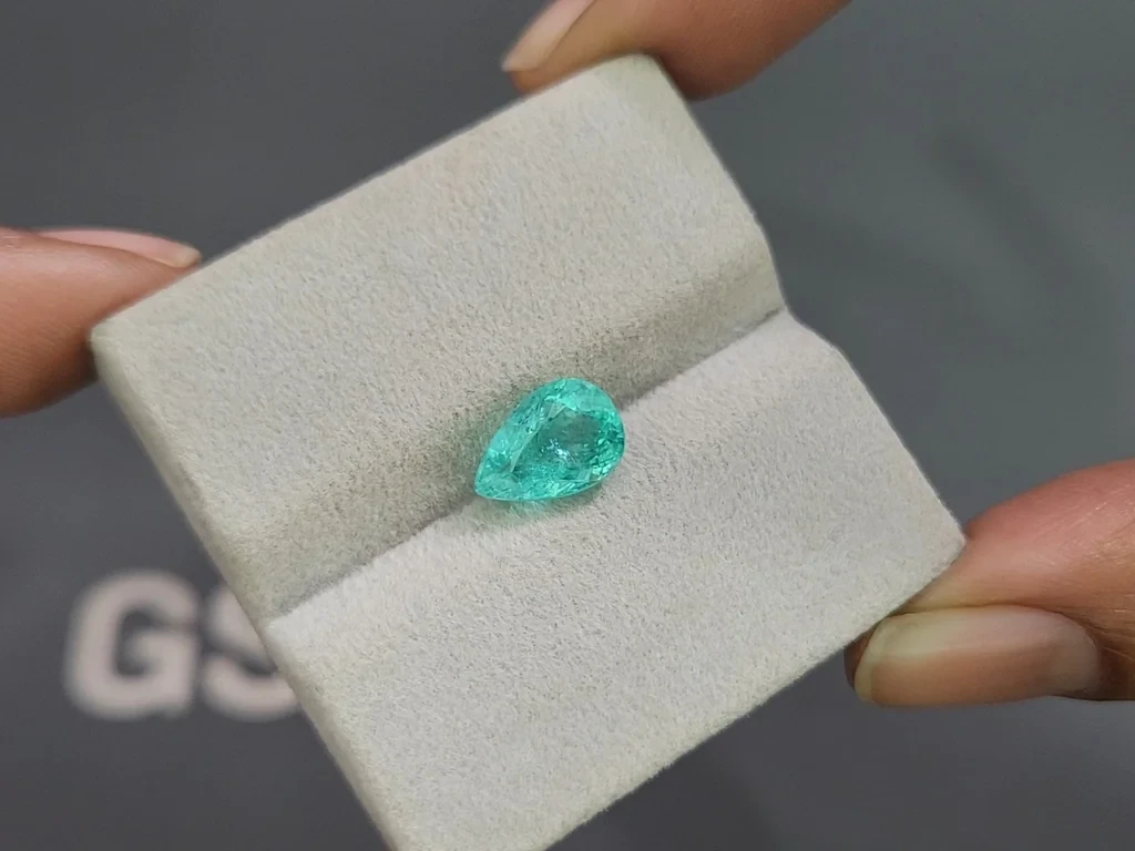 Neon blue Paraiba tourmaline in pear cut 2.78 carats, Mozambique 4