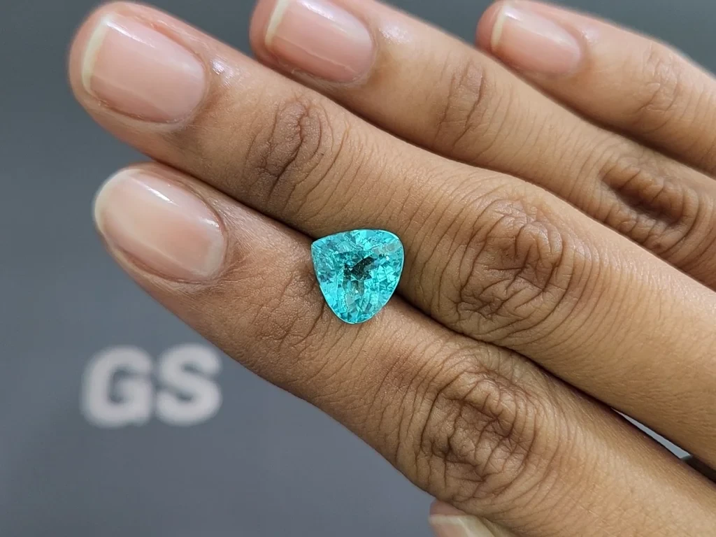 Neon blue Paraiba tourmaline in pear cut 3.25 carats, Mozambique 2