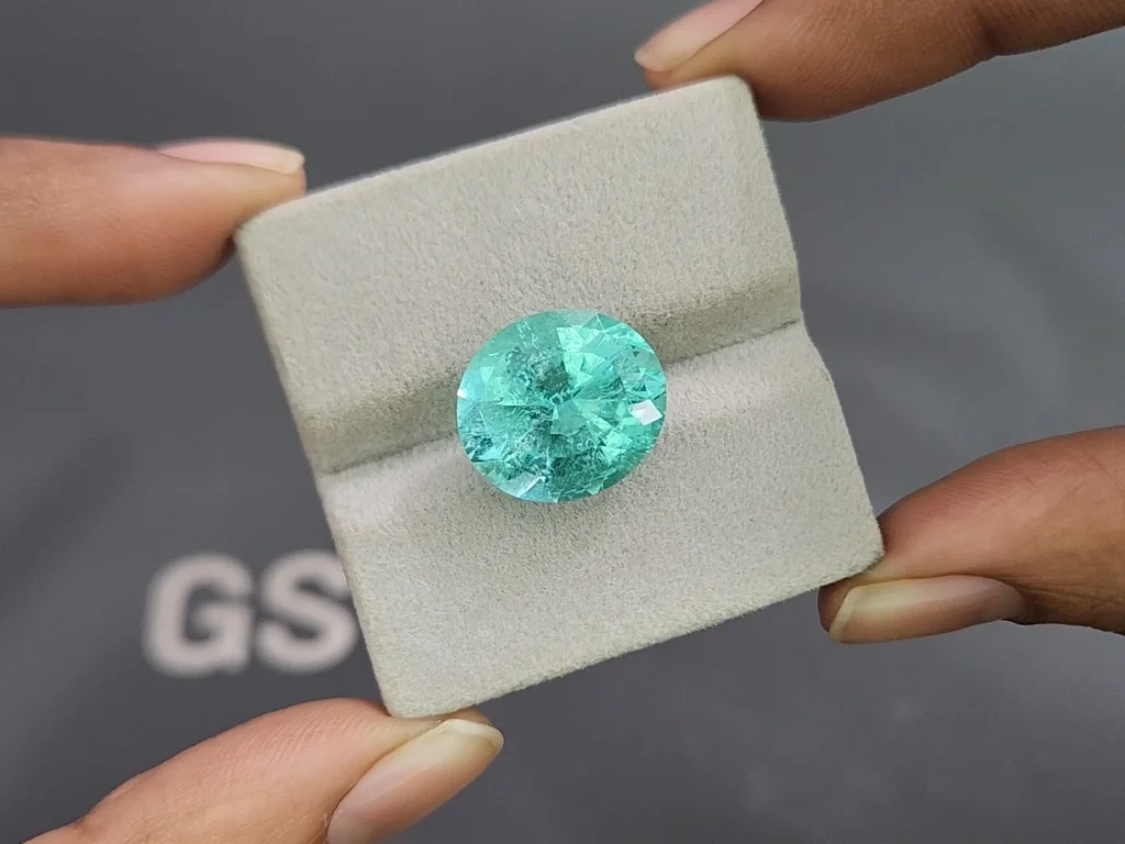Neon blue Paraiba tourmaline oval cut 12.56 carats, Africa 4