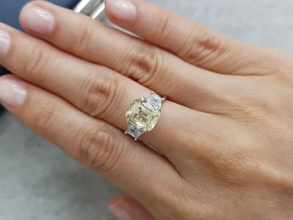 Nigerian yellow beryl in cushion cut 2.41 ct 5