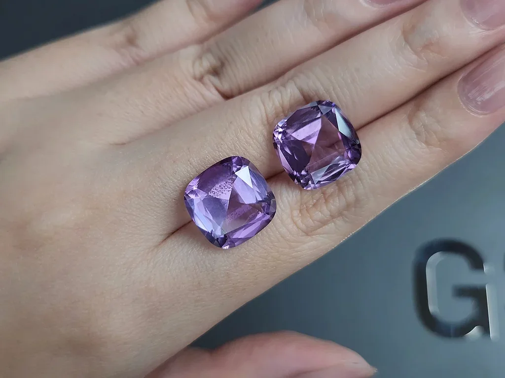 Pair of amethysts in cushion cut 16.36 carats, Brazil 2