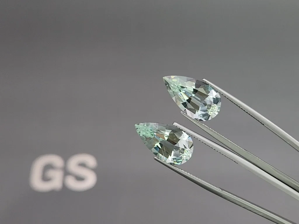 Pair of aquamarines pear cut 10.99 carats, Mozambique 3