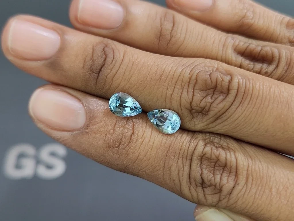 Pair of aquamarines pear cut 2.18 carats, Mozambique 2