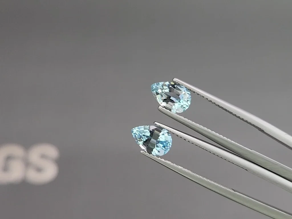 Pair of aquamarines pear cut 2.18 carats, Mozambique 3