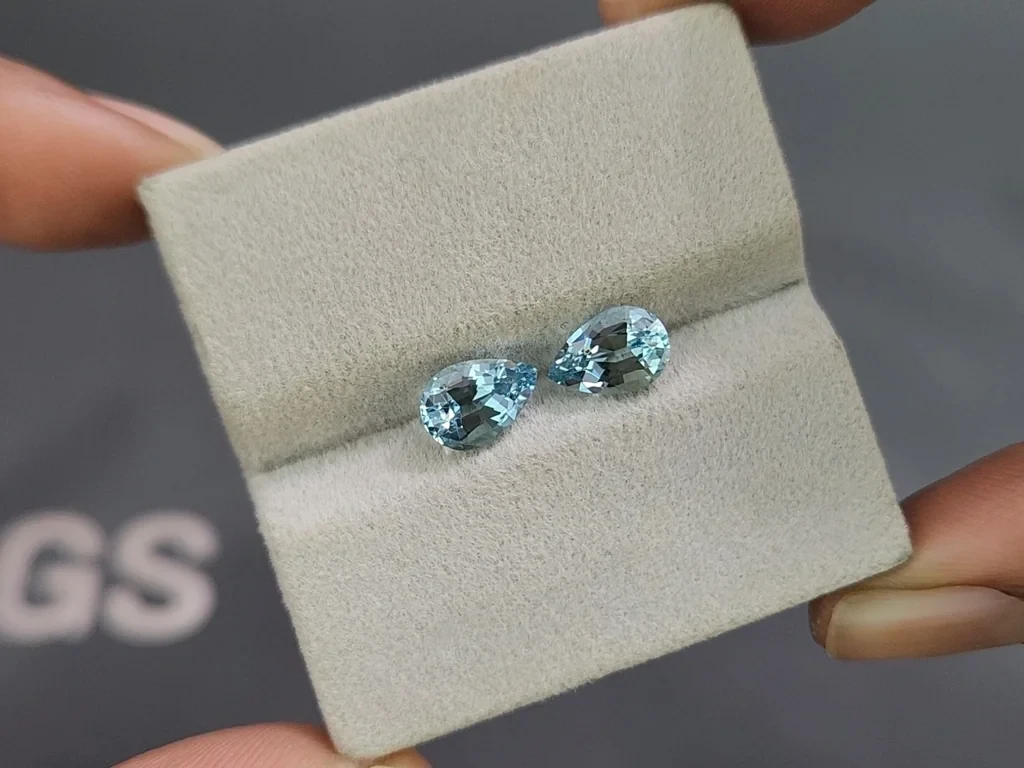 Pair of aquamarines pear cut 2.18 carats, Mozambique 4