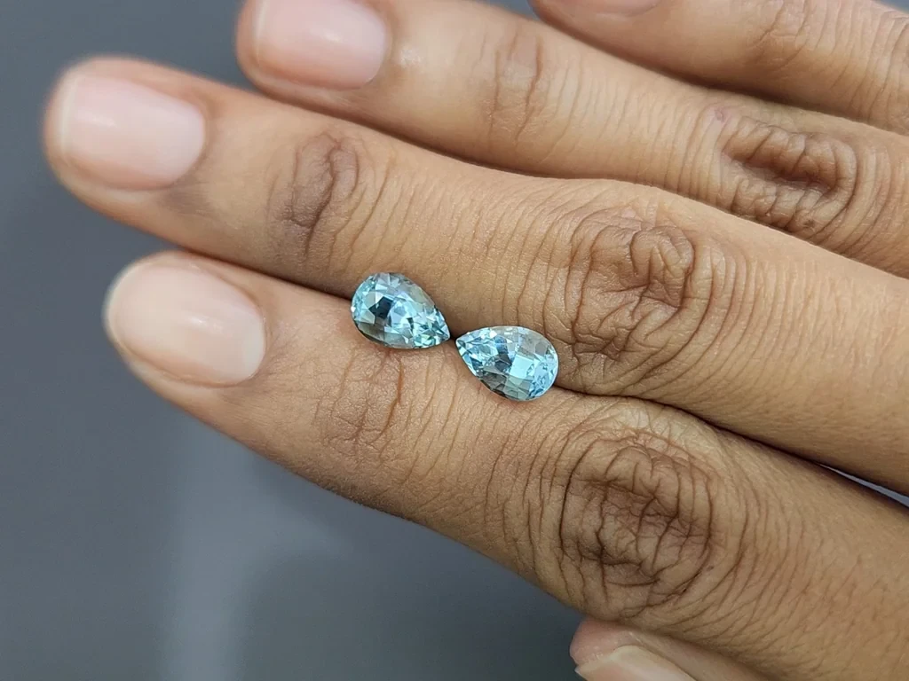 Pair of aquamarines pear cut 2.89 carats, Madagascar 2
