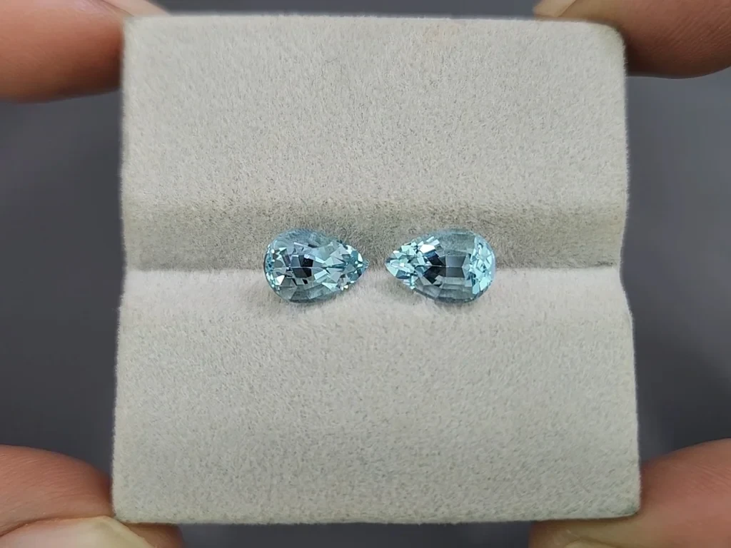 Pair of aquamarines pear cut 2.89 carats, Madagascar 4