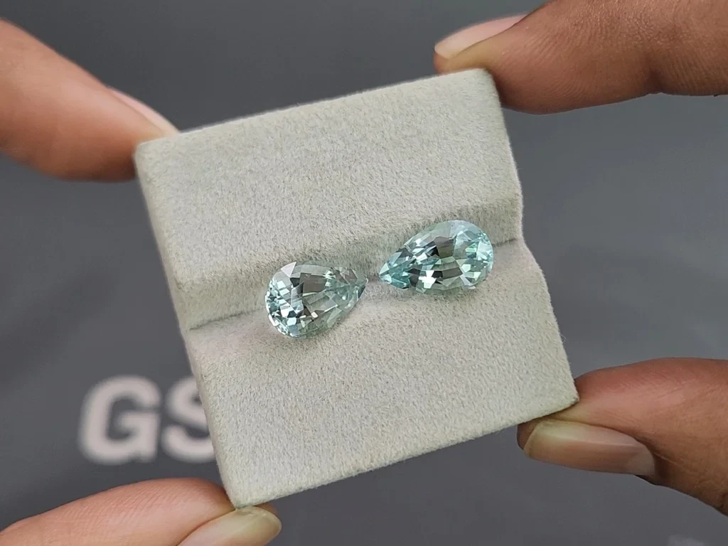 Pair of aquamarines pear cut 6.91 carats, Mozambique 4