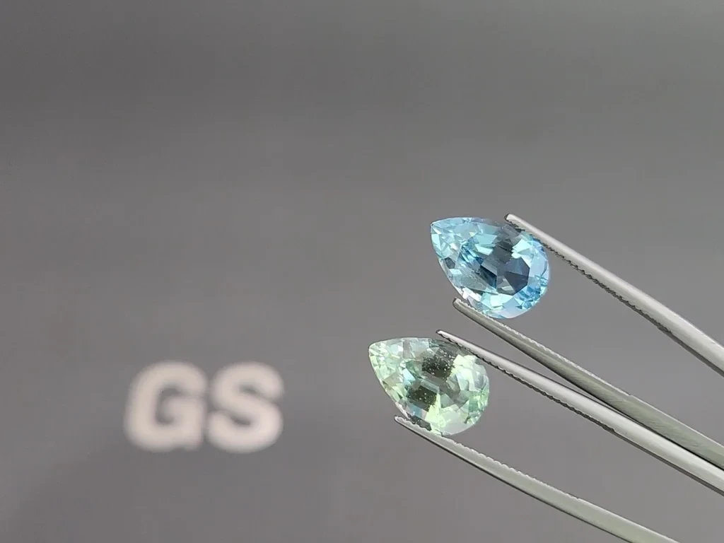Pair of contrasting aquamarines pear cut 7.83 carats, Mozambique 3
