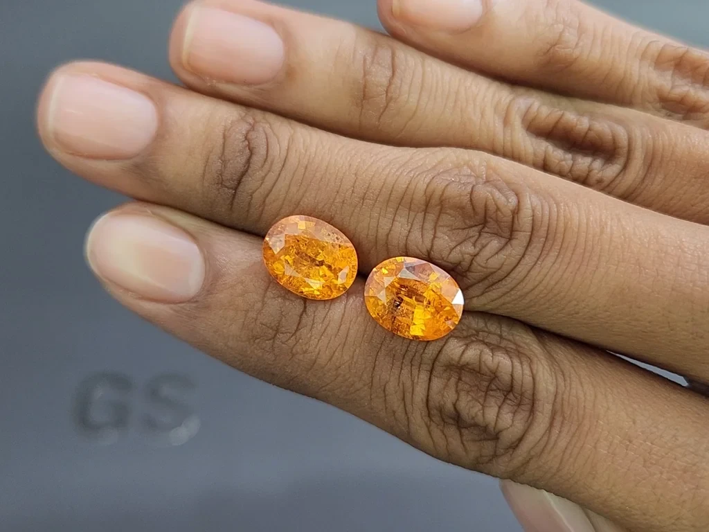 Pair of Fanta spessartines oval cut 9.67 carats, Tanzania 2