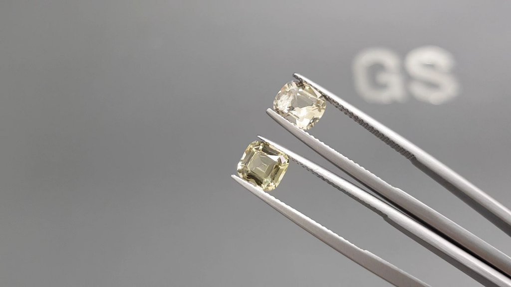 Pair of greenish-yellow cushion cut beryls 2.33 carats, Nigeria 3