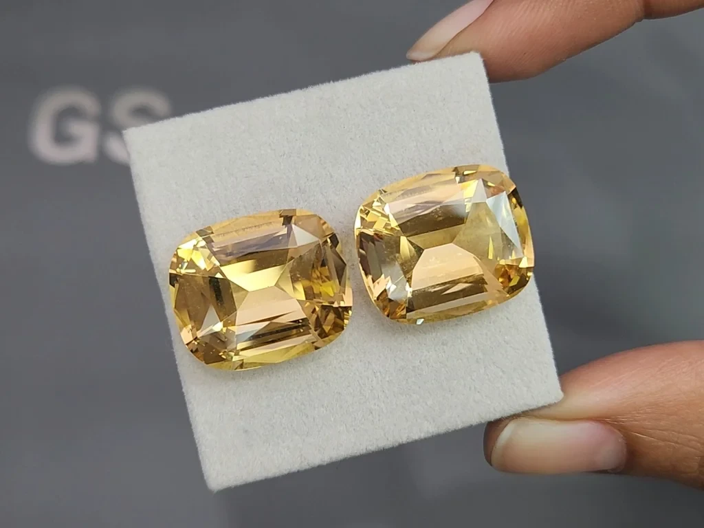 Pair of large citrines precision cut cushion 36.70 carats, Africa 4