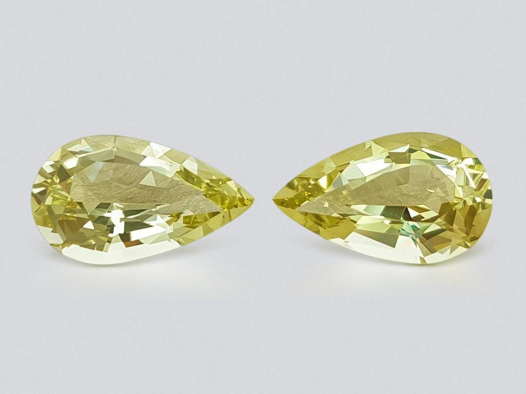 Pair of lemon yellow beryls, pear cut 6.86 ct