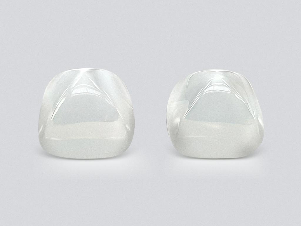 Pair of moonstones from Burma in sugarloaf cut 24.93 ct