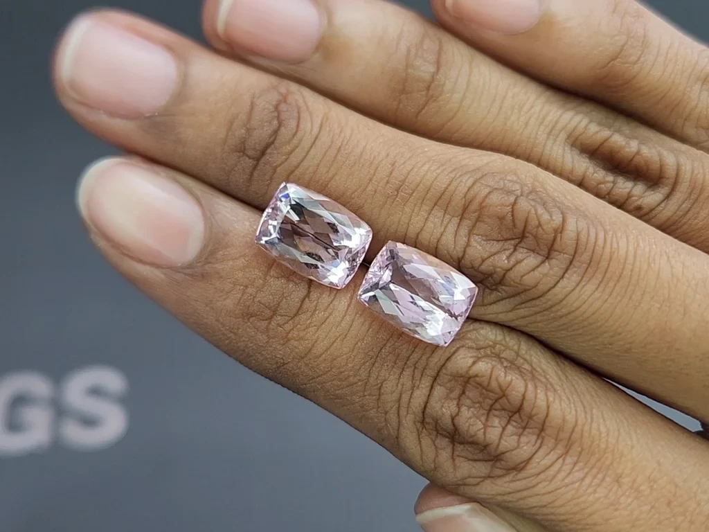 Pair of morganites cushion cut 8.47 carats, Africa 2