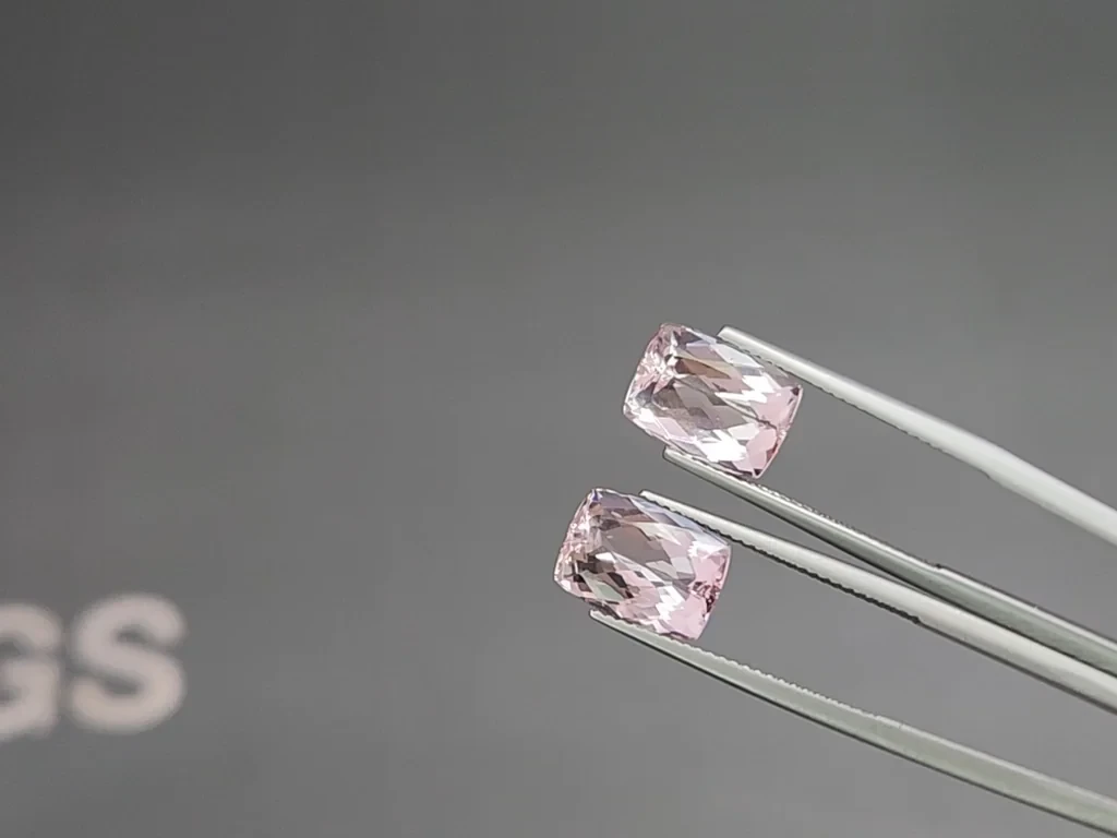 Pair of morganites cushion cut 8.47 carats, Africa 3
