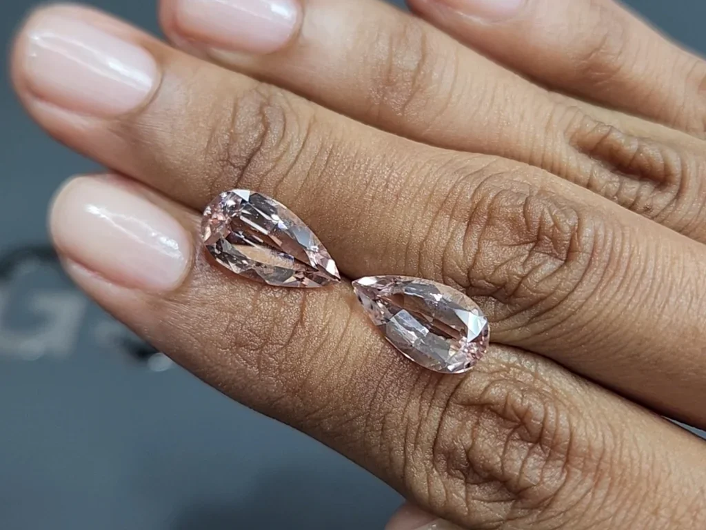Pair of morganites pear cut 6.25 carats, Africa 2